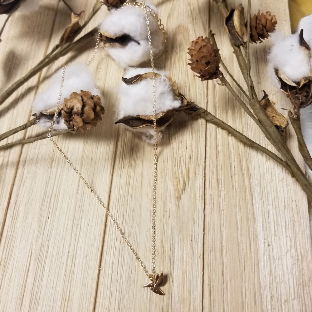 🕊Gorgeous Life is Beautiful Hummingbird Necklace - Picture 5 of 8